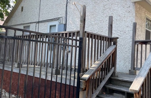 South Side House | Spacious 6-bedroom house with AC, WiFi in charming Billings