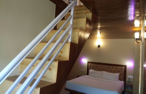 Chharabra Cabin | Spacious 6-bedroom lodge in fantastic Shimla Forest Sanctuary