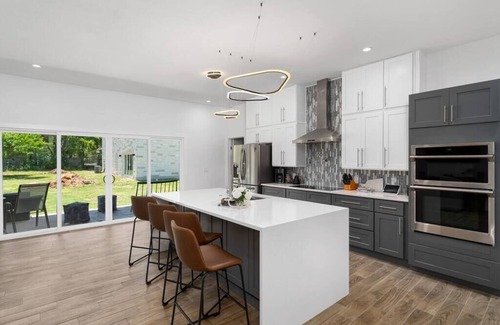 McNeil House | Spacious 6BR Gateway w/Two Houses & Pool