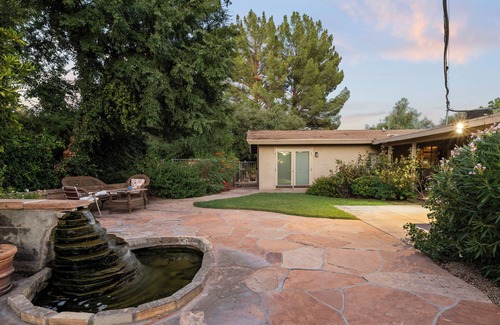 Alhambra House | Spacious 6BR Phoenix Retreat w/Outdoor Oasis Perfect for families & group events