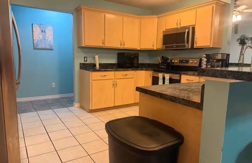 De Funiak Springs House | Spacious 7BR Retreat with Huge Pool, Hot Tub & Private Arcade!