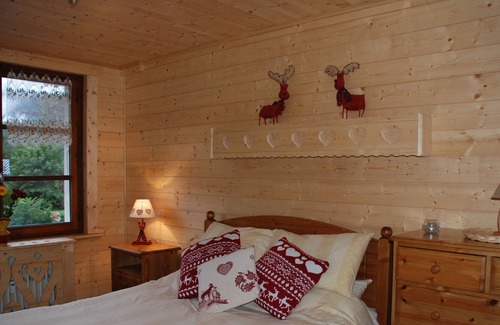 Montriond Apartment | Spacious Alpine Chalet Apartment With Moutain Views