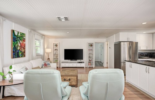 Englewood Apartment | Spacious and bright two bedroom two bath in the perfect location for relaxation!