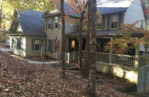 Tate House | Spacious and Comfortable