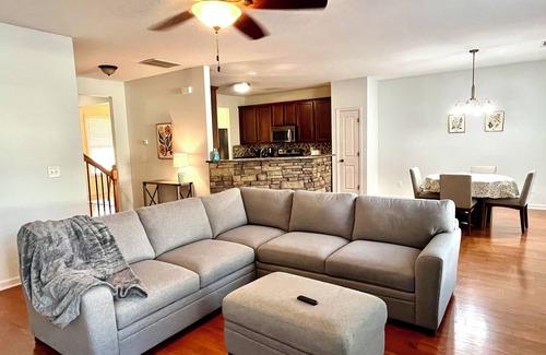 Newnan House | Spacious and comfortable 4-bed/3bath house in charming Newnan GA