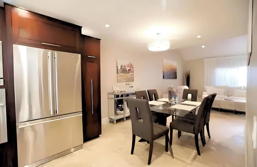 Encinitas House | Spacious and comfy! Private Yard, Pool, Close to Beaches, Hiking, Golf & Shops!