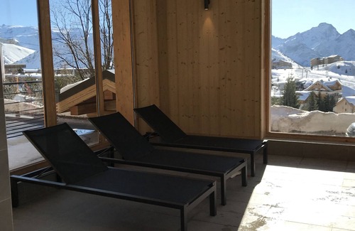 Cognet Apartment | Spacious and cozy apartment at the foot of the slopes in a 5 */pkg residence, swimming pool, spa