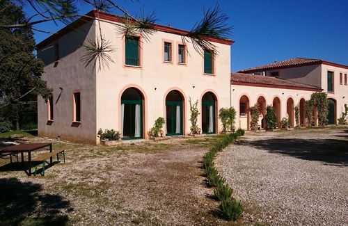 Vers-Pont-du-Gard Villa | Spacious and comfortable villa. Peaceful, rural location