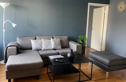 Alesund Apartment | Spacious and light 100m2 urban flat with 3 large bedrooms.