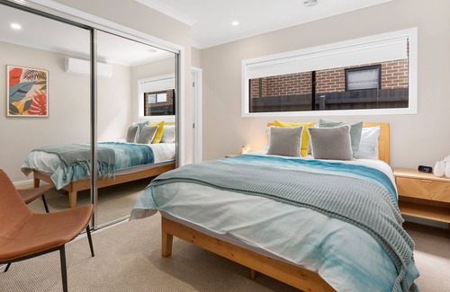 Armstrong Creek House | Spacious and Modern Family Home