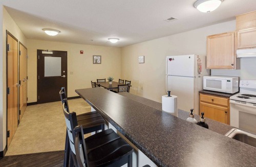 Ontario Apartment | Spacious and Modern Stay to Relax & Recharge
