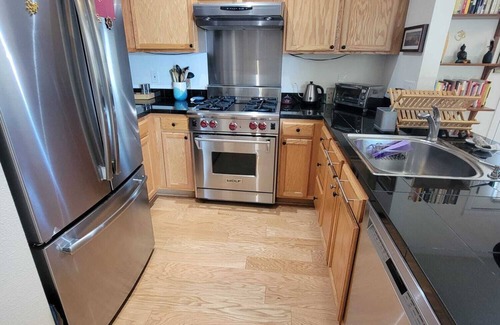 Glenwood Grove - North Iris Condo | Spacious and peaceful 1-bedroom condo in charming Boulder with WiFi, AC