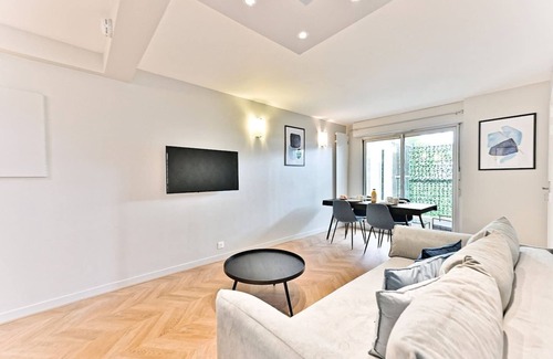 Curial Cambrai Apartment | Spacious and peaceful apartment Paris 19ème
