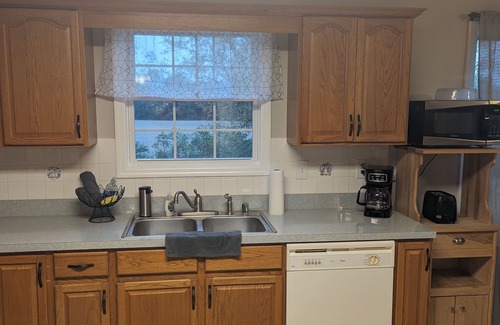 Stanton House | Spacious and quiet home with private pool and hot tub.