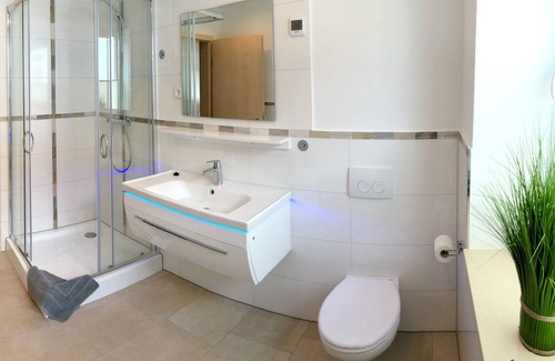 Frankenberg Apartment | Spacious and roomy with balcony