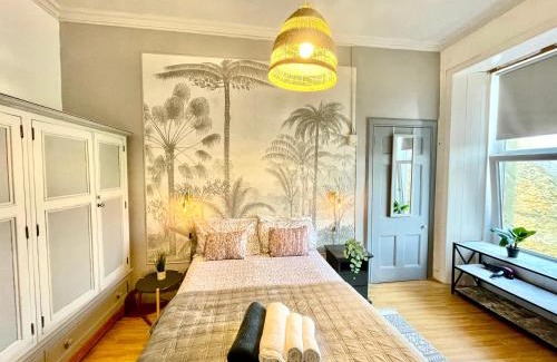 Hawick Apartment | Spacious and Stylish Flat in the Heart of Hawick