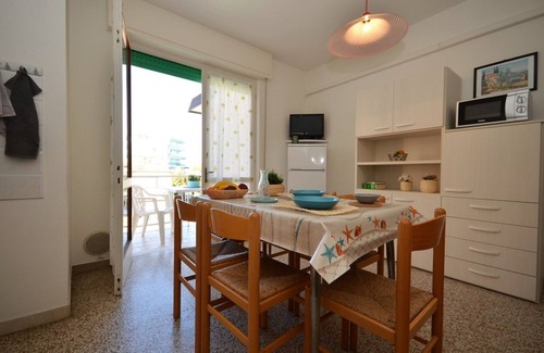 Lignano Sabbiadoro Apartment | Spacious apartment near the beach in Lignano