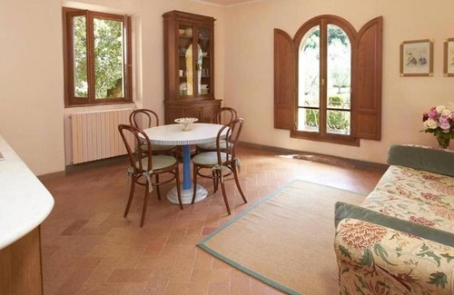 Pistoia Apartment | Spacious apartment for 4 people - I Lecci