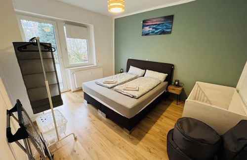 Stahlwerk Weitmar Apartment | Spacious Apartment I 7 Beds I 3 Sleeping Room I Fast Wifi I Balcony