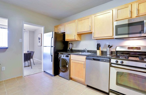 Aurora Highlands Apartment | Spacious Apt Near D.C. & Metro