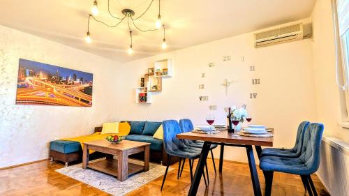 Novi Sad Apartment | Spacious & attractive 600m-7minuta hoda od centra, mogucnost za parking-apartmani-nsmilos