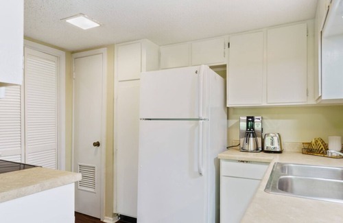 Highland Hills Apartment | Spacious ATX Apt | Private Deck + All Essentials