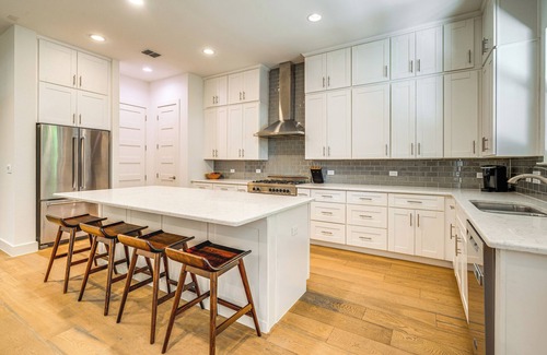 Dawson House | Spacious Austin Home: Near S Congress & Downtown!