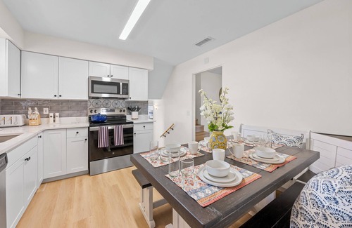 Palm Beach - West Palm Beach House | Spacious Beach Retreat | Private Pool | Pickleball