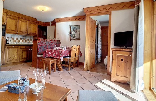 Reberty Apartment | Spacious & Bright Apartment · Near Slopes · Balcony · Pool · Reberty 2000