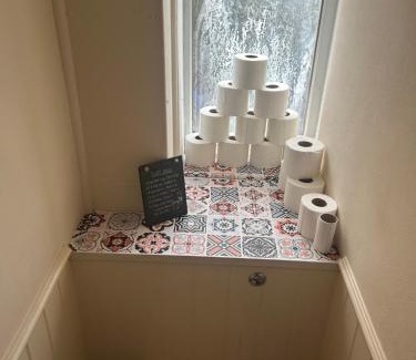 Lansbury House | Spacious bright double room