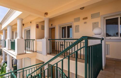 Guia Apartment | Spacious & Bright T3 in Guia with shared Pool