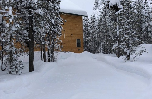 Island Park Cabin | Spacious cabin with a hot tub and minutes from the river