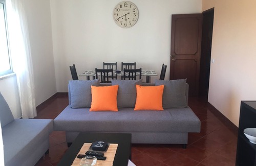 Setubal Apartment | Spacious central 2 bedroom apartment in Setubal