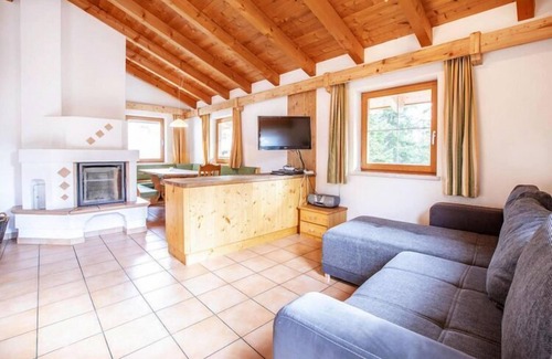 Hochkrimml Ski Chalet | Spacious chalet in Hochkrimml with balcony