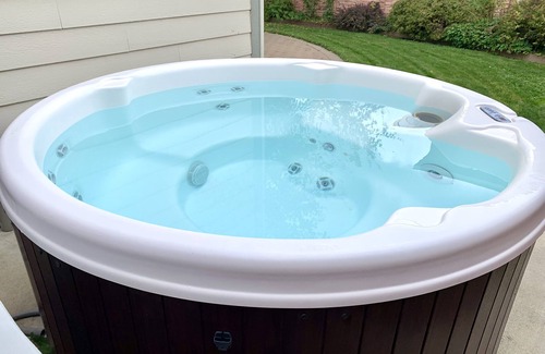 Sandpoint House | Spacious, Clean Home in Town w/King En Suite & Hot Tub