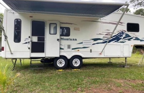 Port Malabar Apartment | Spacious Clean RV Camper