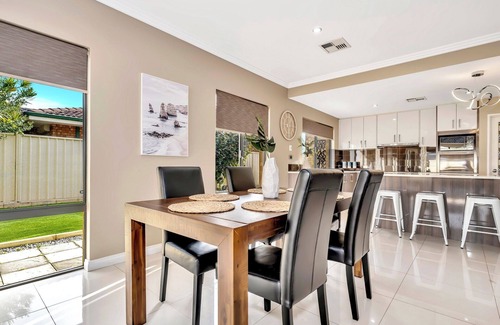 Safety Bay House | Spacious Coastal Getaway - 4BR Home with Pool, Games Room, and More in Safety Bay