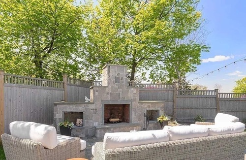 Cohasset House | Spacious coastal home