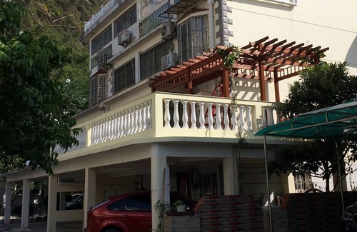 Xiufeng House | Spacious, comfortable 5 Bedroom Home in Beautiful Guilin, China
