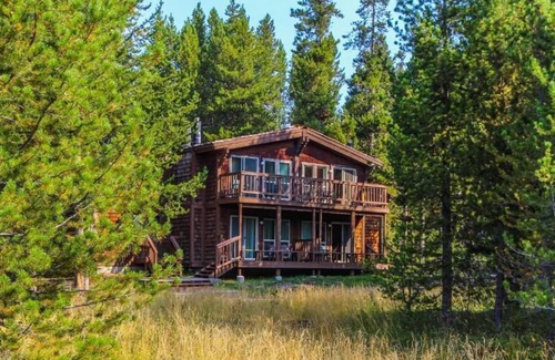Island Park Condo | Spacious Condo near Yellowstone Park