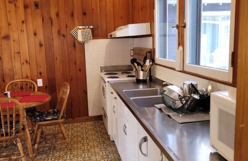 Bemus Point Cottage | Spacious cottage with huge yard!