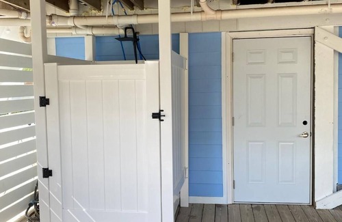 North Captiva Cottage | Spacious "Crab Cakes" Cottage on N. Captiva Island,FL with GolfCart and Starlink