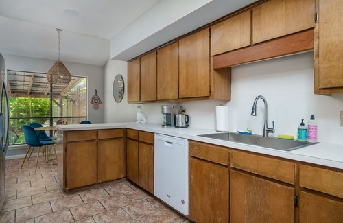 Barton Hills House | Spacious Desert Hippie Bungalow in Barton Springs!