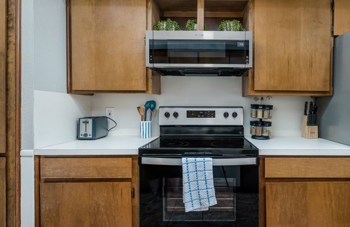Barton Hills House | Spacious Desert Hippie Bungalow in Barton Springs!