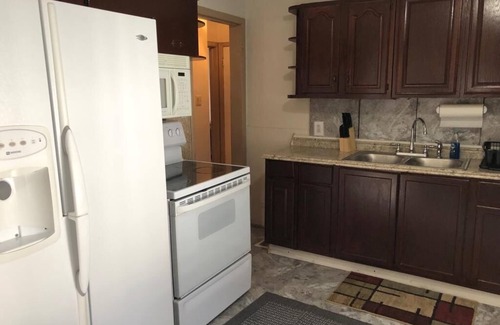 Detroit House | Spacious Detroit retreat near Henry Ford Museum 16 min drive