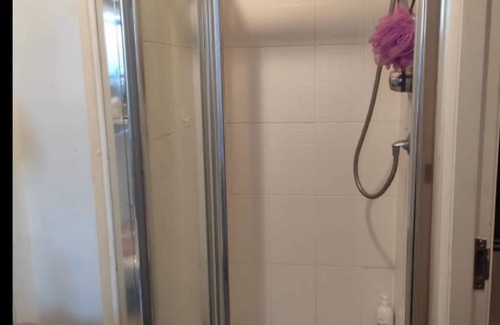 Manchester House | Spacious double room to let near city centre