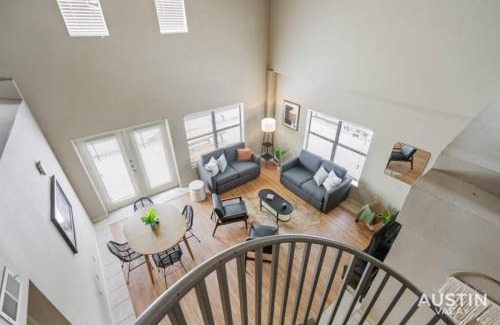 West Campus Apartment | Spacious Downtown Austin Retreat for Large Groups