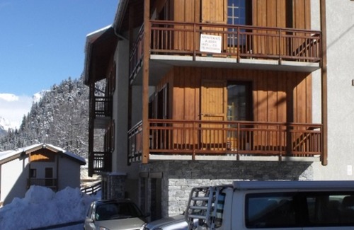 Valfrejus Ski Chalet | Spacious duplex 14 ppl, WiFi, parking, skis, Valfréjus