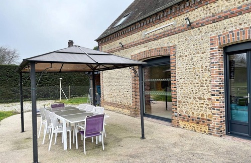 Moussonvilliers Cottage | Spacious Eco-friendly Home with Game Room, Sauna, and Large Garden - Ideal for Family Gatherings