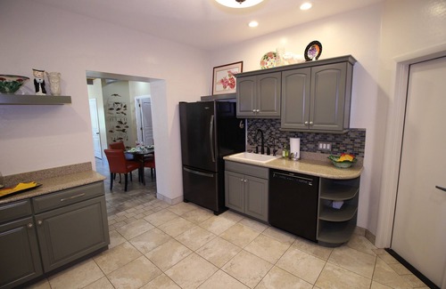 Su Casa House | Spacious, Elegant One-Bedroom on Resort-Like Property with Garage Space